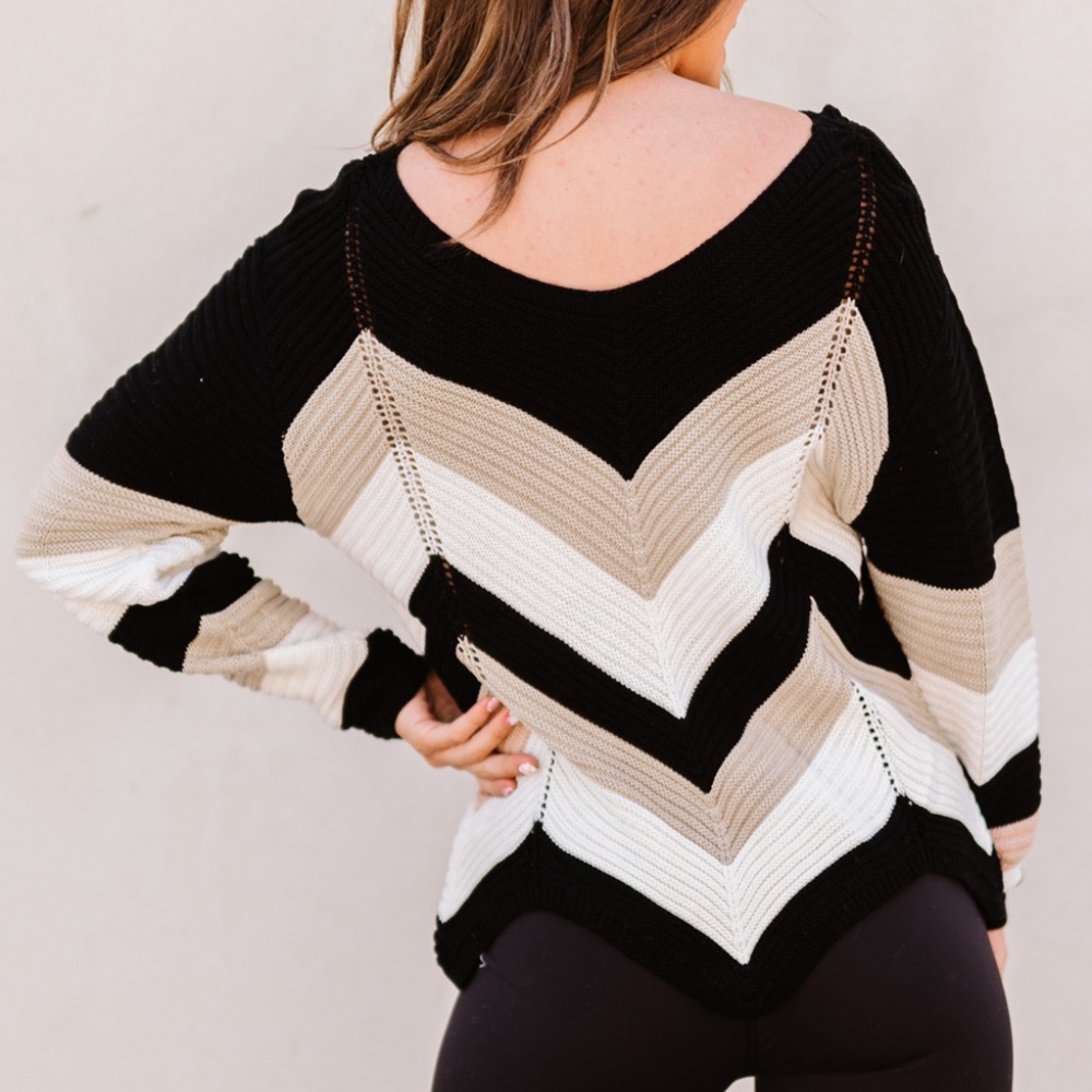 Chevron Color Block Sweater - Picture 2 of 4
